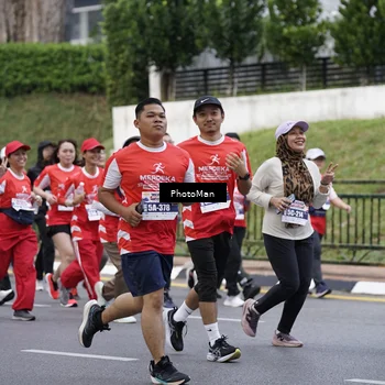 Runner Photo 8075708