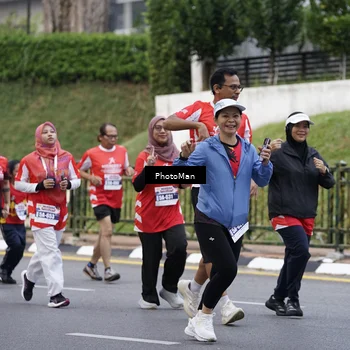 Runner Photo 8075733