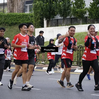 Runner Photo 8075770
