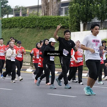 Runner Photo 8075821