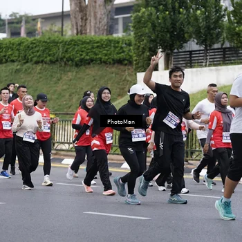 Runner Photo 8075844