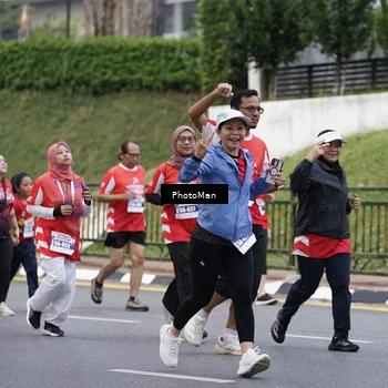 Runner Photo 8075845