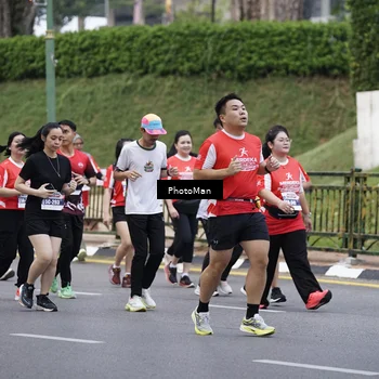 Runner Photo 8075896