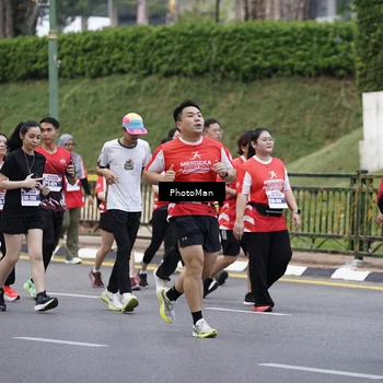 Runner Photo 8075903
