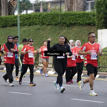 Runner Photo 8075930