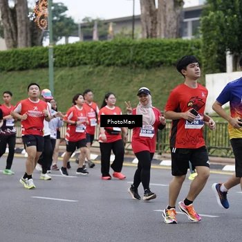 Runner Photo 8075946