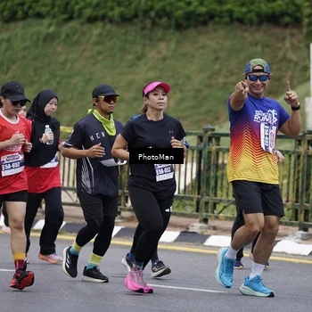 Runner Photo 8076021