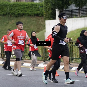 Runner Photo 8076052