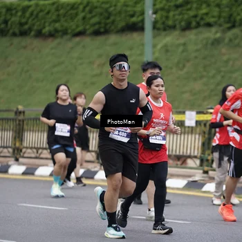 Runner Photo 8076055