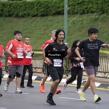 Runner Photo 8076060