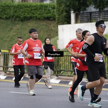 Runner Photo 8076062