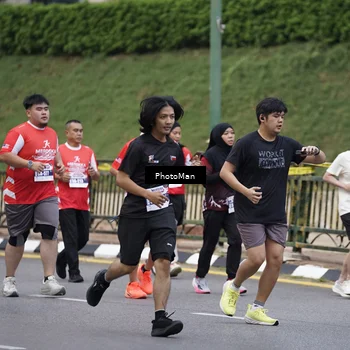 Runner Photo 8076071