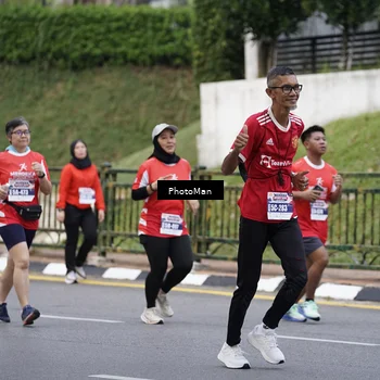 Runner Photo 8076100