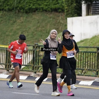 Runner Photo 8076115