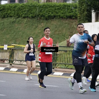 Runner Photo 8076125