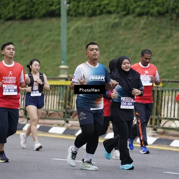 Runner Photo 8076143