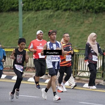 Runner Photo 8076145