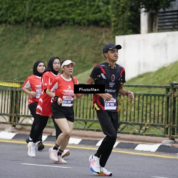 Runner Photo 8076159