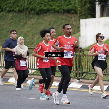 Runner Photo 8076170
