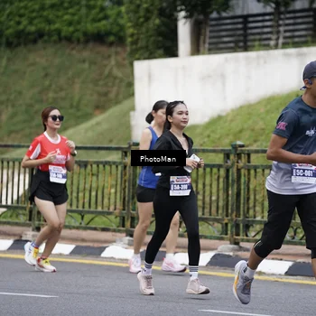 Runner Photo 8076193