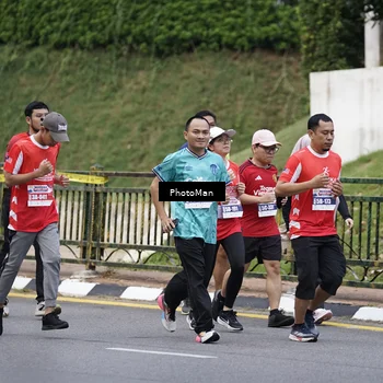Runner Photo 8076199