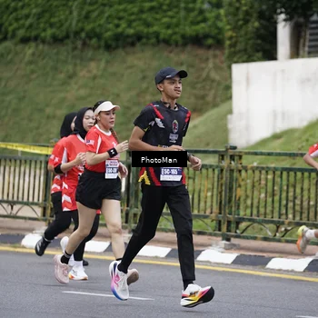 Runner Photo 8076206