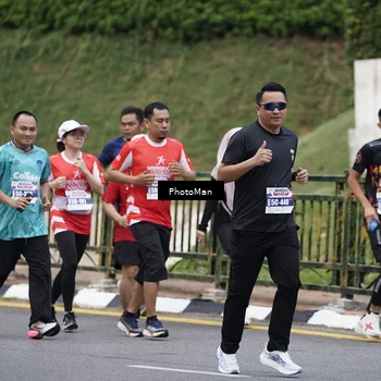 Runner Photo 8076219