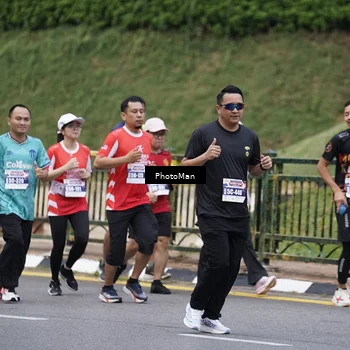 Runner Photo 8076221