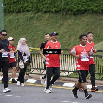 Runner Photo 8076241