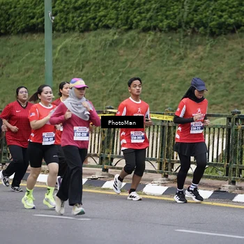 Runner Photo 8076256