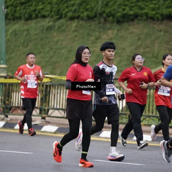 Runner Photo 8076260
