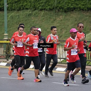 Runner Photo 8076270