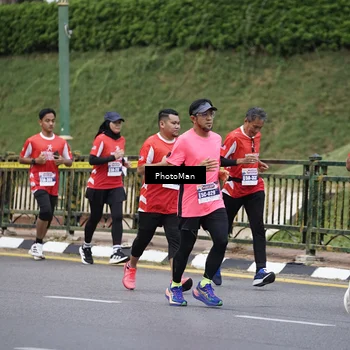 Runner Photo 8076284