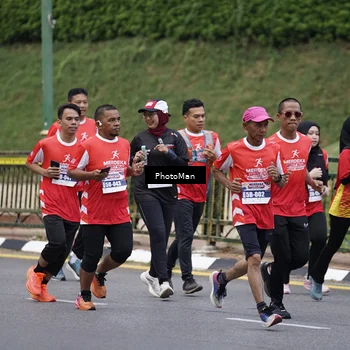 Runner Photo 8076304
