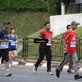 Runner Photo 8076305