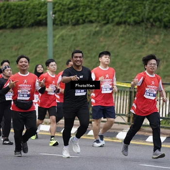 Runner Photo 8076337