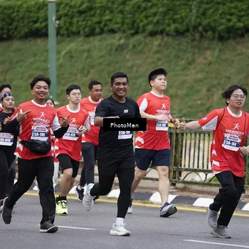 Runner Photo 8076339