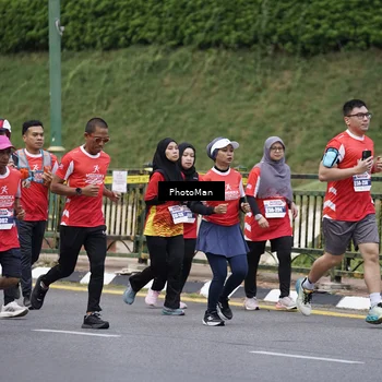 Runner Photo 8076351