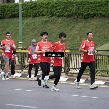 Runner Photo 8076352