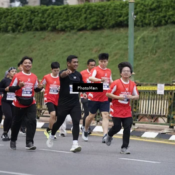 Runner Photo 8076353