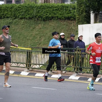 Runner Photo 8076364