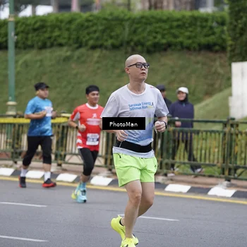 Runner Photo 8076380