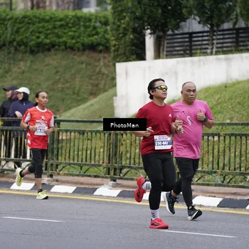 Runner Photo 8076381