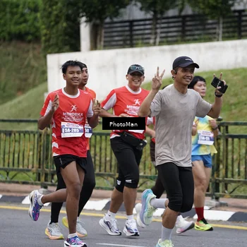 Runner Photo 8076389