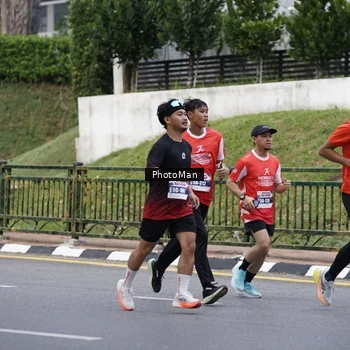 Runner Photo 8076394