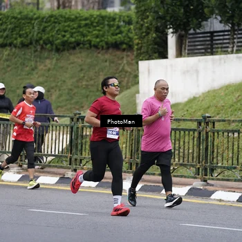 Runner Photo 8076406