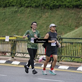 Runner Photo 8076418