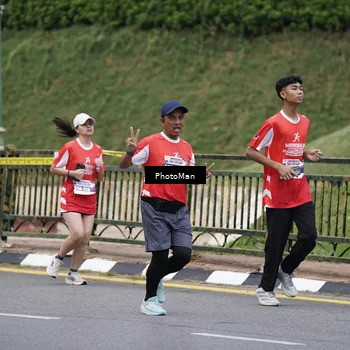 Runner Photo 8076437