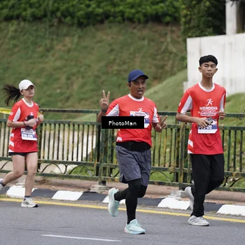 Runner Photo 8076471