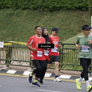 Runner Photo 8076484